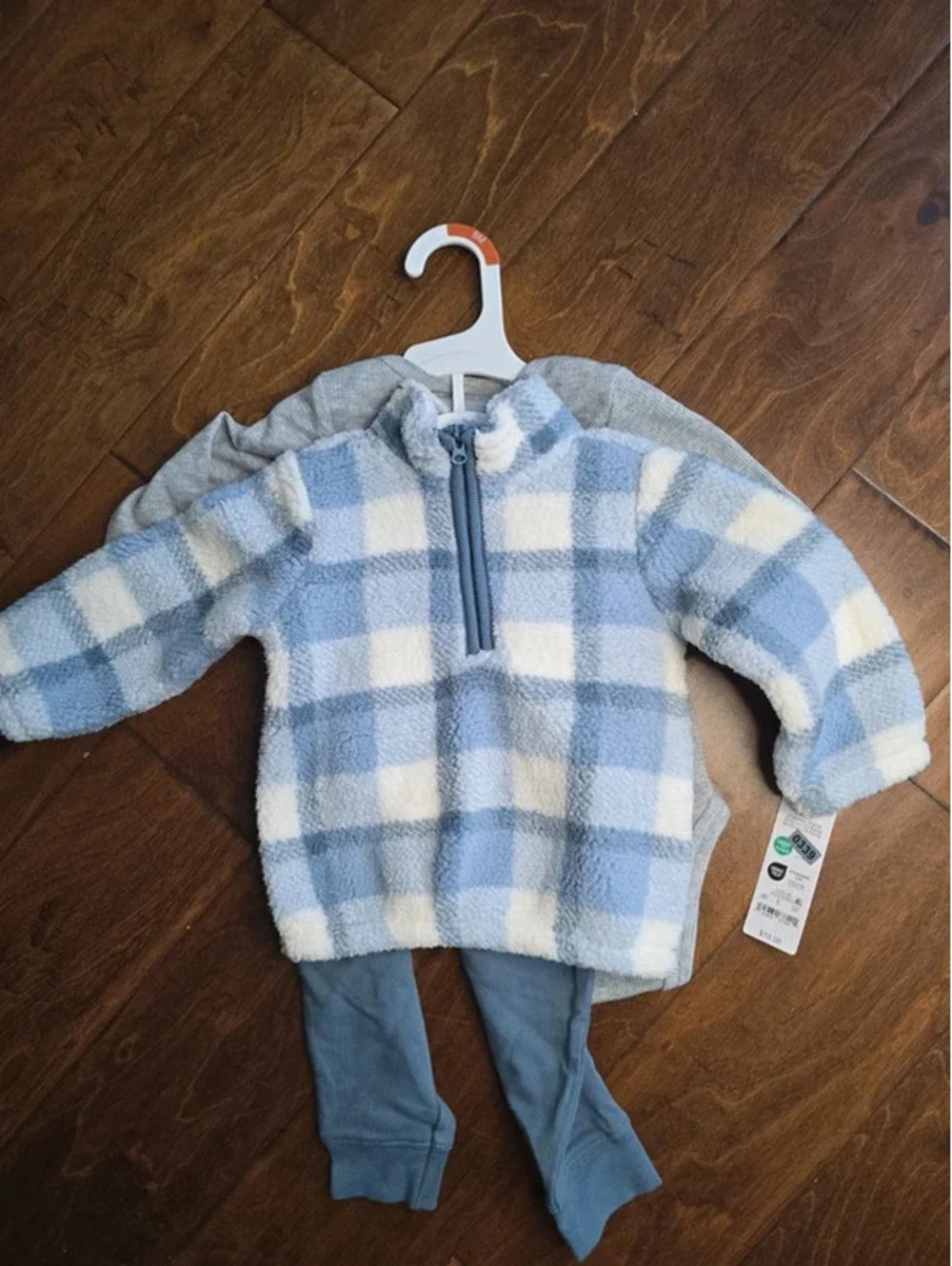 9m brand new three piece outfit set from carter's item, 339G4